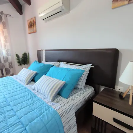 Villa With Swimming Pool Near The Beach Kolymbia